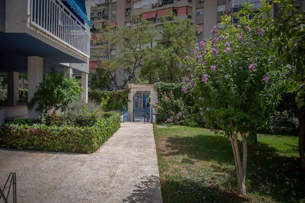 Piso Con Jardin Apartment มาลากา ภายนอก รูปภาพ